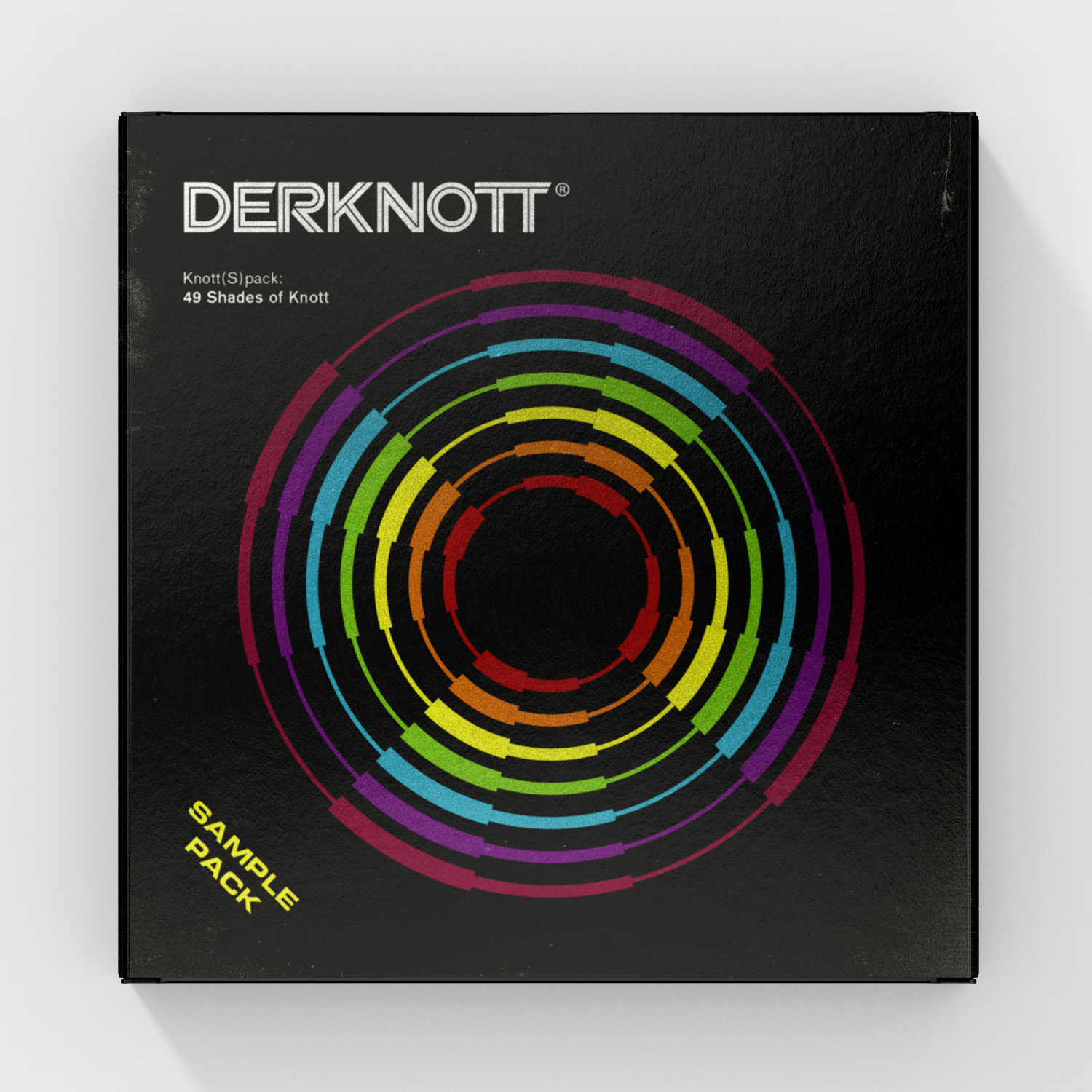 Quadratisches Cover für das Samplepack „49 Shades of Knott“ von Der Knott. Auf schwarzem Hintergrund bilden konzentrische, segmentierte Kreise in Rot, Orange, Gelb, Grün, Türkis und Violett das zentrale Motiv. Oben links der weiße Schriftzug „DERKNOTT“ in geometrischer Outline-Typografie, unten links der diagonal gesetzte Schriftzug „SAMPLE PACK“ in leuchtendem Gelb.